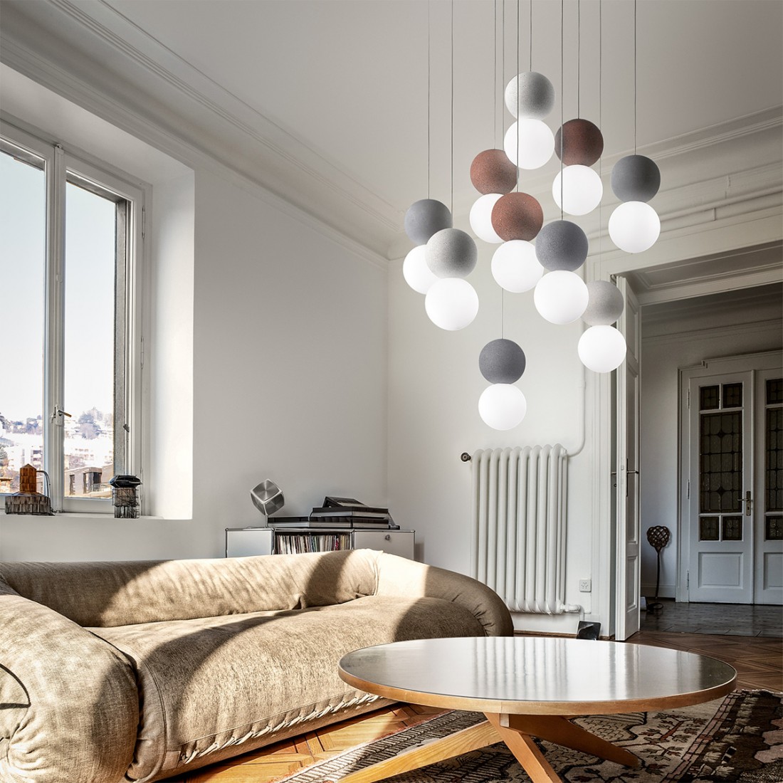 Moderner Kronleuchter Gea Luce SFERA S10 aus Glas und Beton